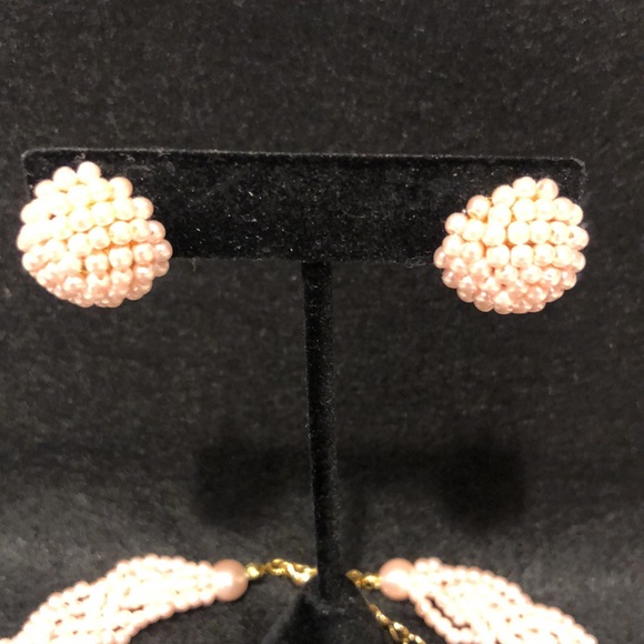 Vintage Avon Pink Seed Pearl Necklace and Earrings - Picture 4 of 7